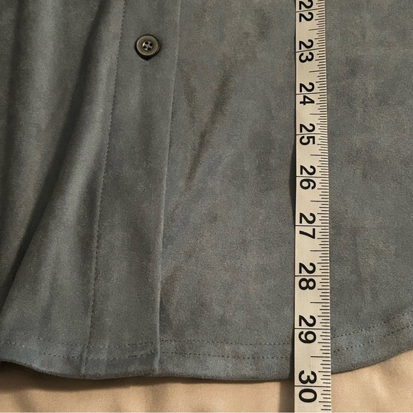Soft Surroundings Softly Sueded Button Down Shirt Blue Womens Size M Oversized - Picture 7 of 7